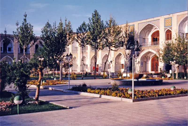 کاروانسرای مادرشاه - تصویر 1