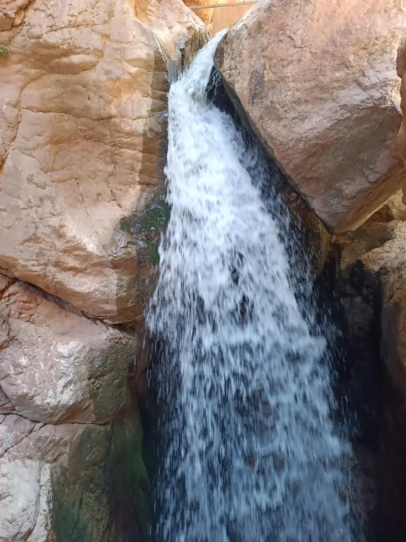 آبشار تنگه داستان - تصویر 1