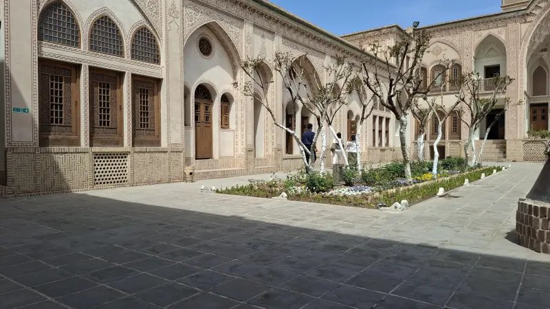 خانه عامری‌ها - تصویر 2