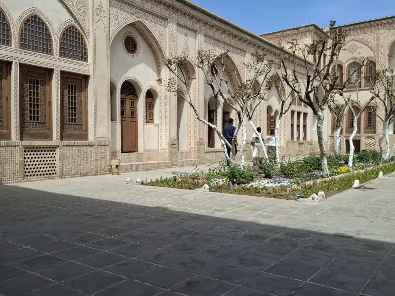 خانه عامری‌ها - تصویر 2