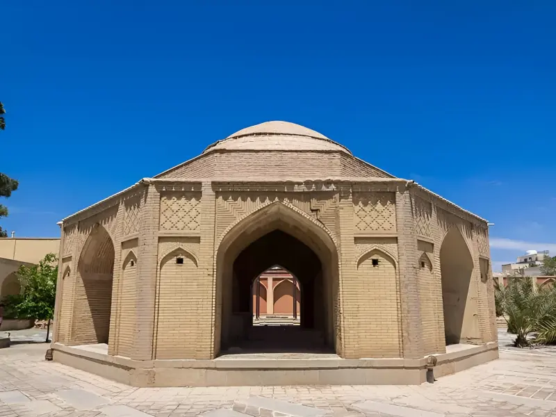 تخت فولاد - تصویر 1