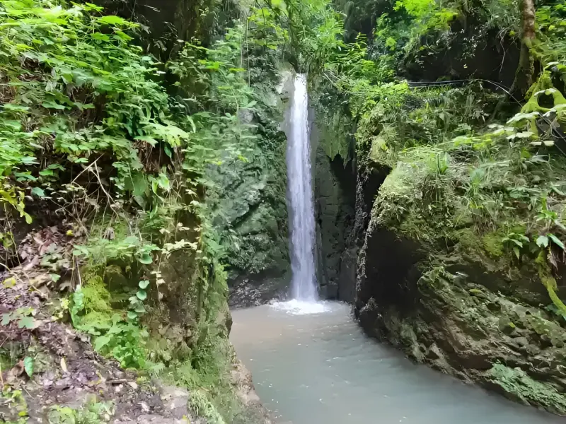 آبشار سنگ درکا