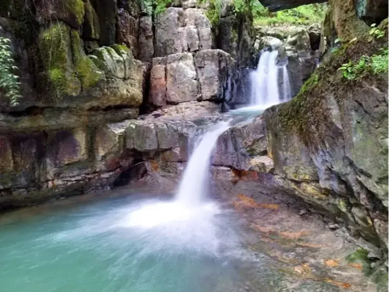 آبشار کوهسر