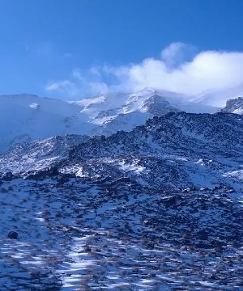 قله هزار، کرمان