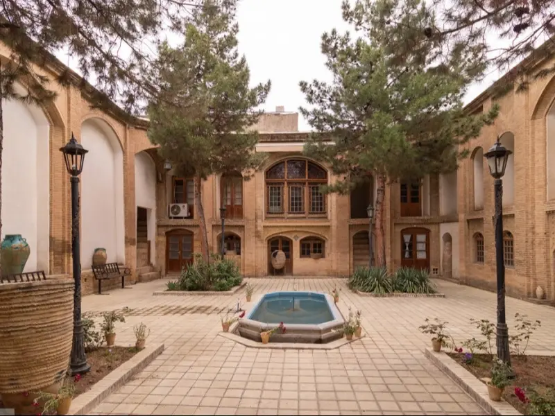 موزه لطفعلیان