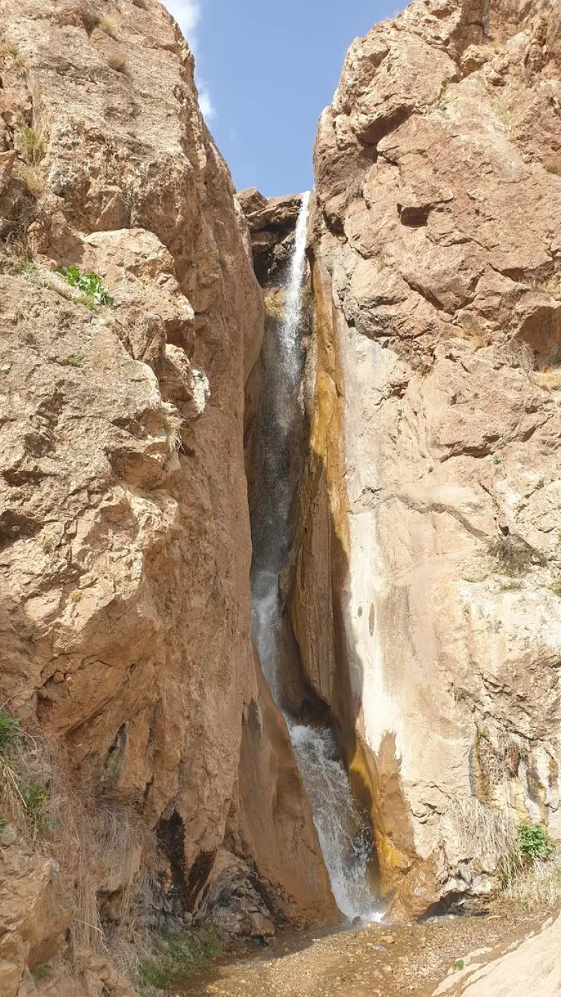 آبشار سجن - تصویر 2