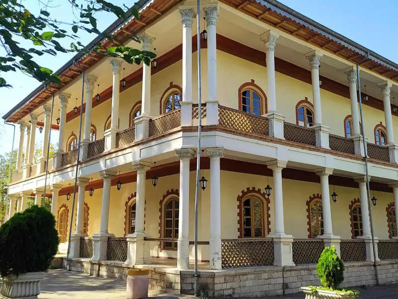 عمارت قصر یاقوت - تصویر 4