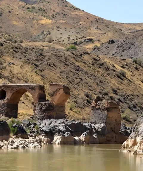 پل پردلیس، اردبیل