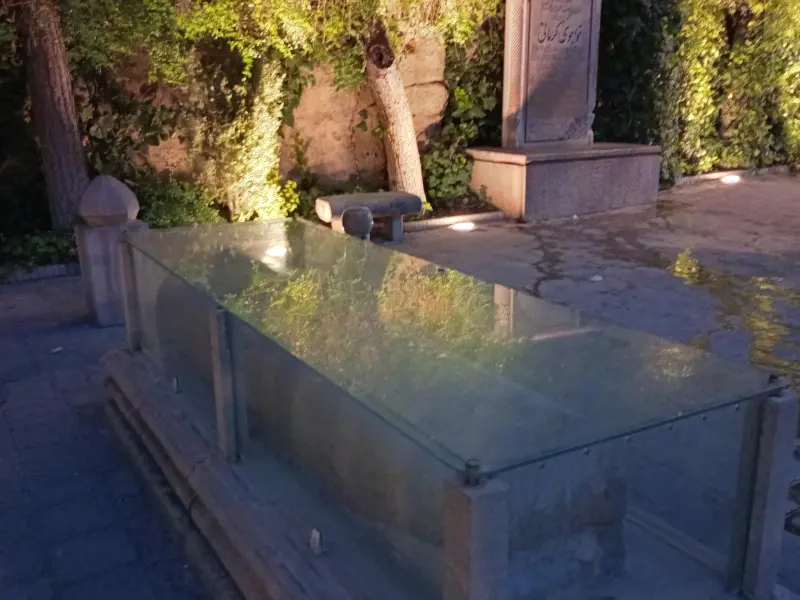 آرامگاه خواجوی کرمانی - تصویر 6