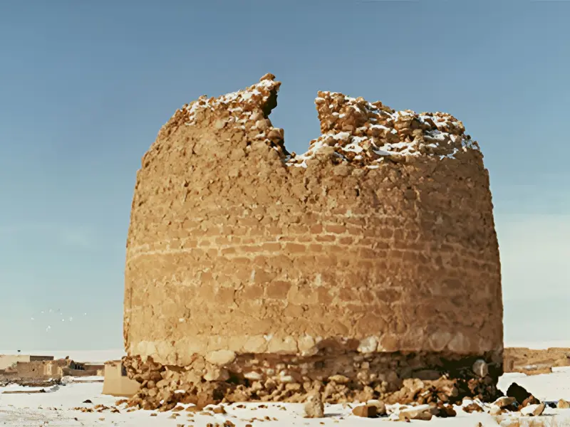 برج اوچ گنبد خان - تصویر 2