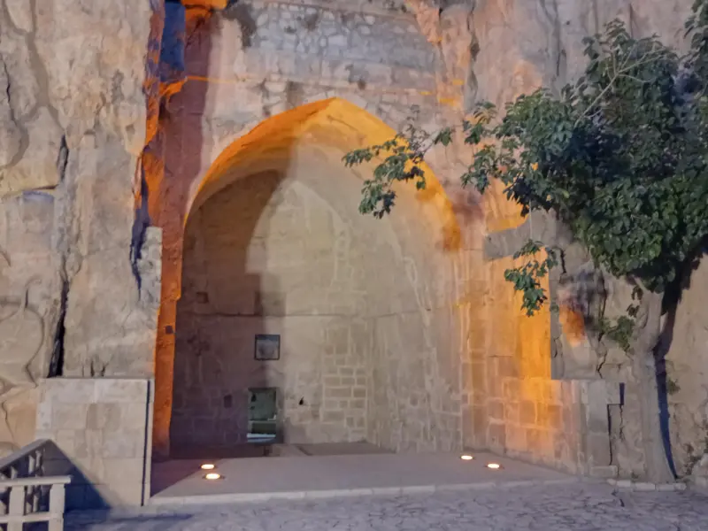 آرامگاه خواجوی کرمانی - تصویر 4