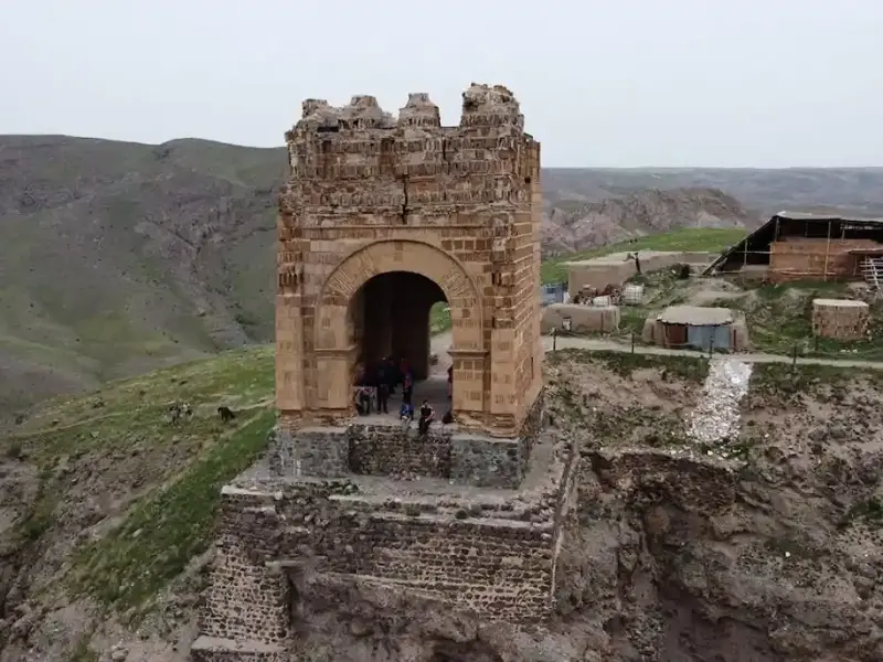 قلعه ضحاک - تصویر 3