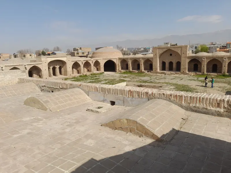 کاروانسرای ینگی امام