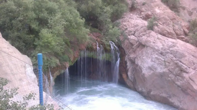 آبشار آب ملخ - تصویر 1