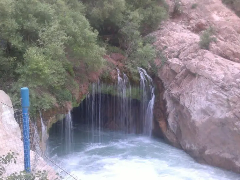 آبشار آب ملخ - تصویر 1