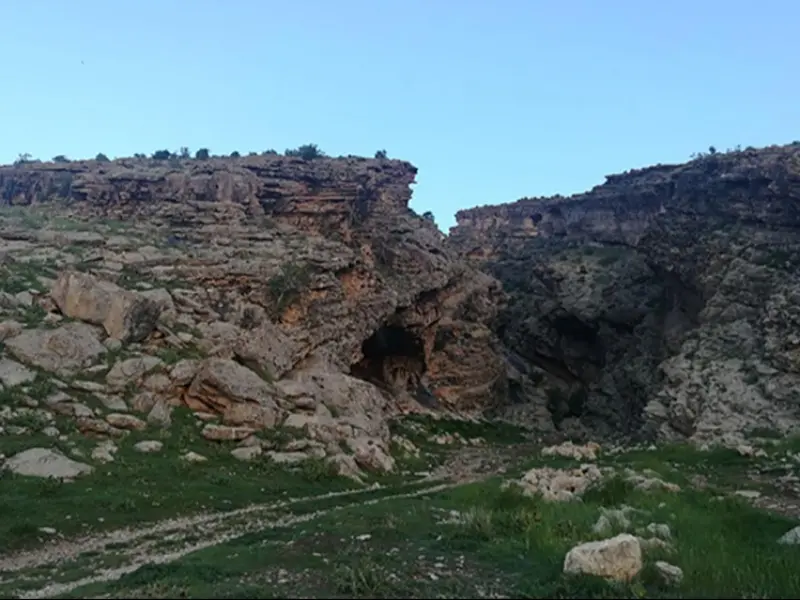 غار امجک