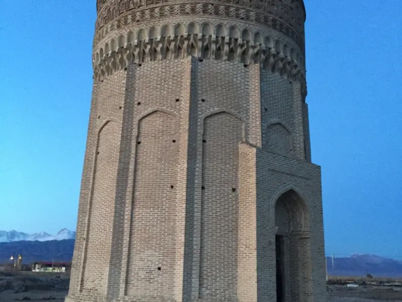برج مهماندوست - تصویر 4
