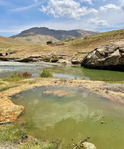 چشمه آب گرم هفت آباد، آذربایجان غربی