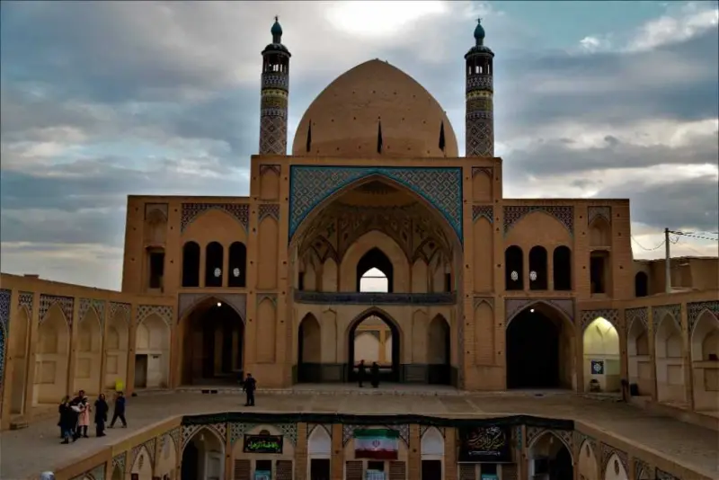 مسجد آقابزرگ - تصویر 1
