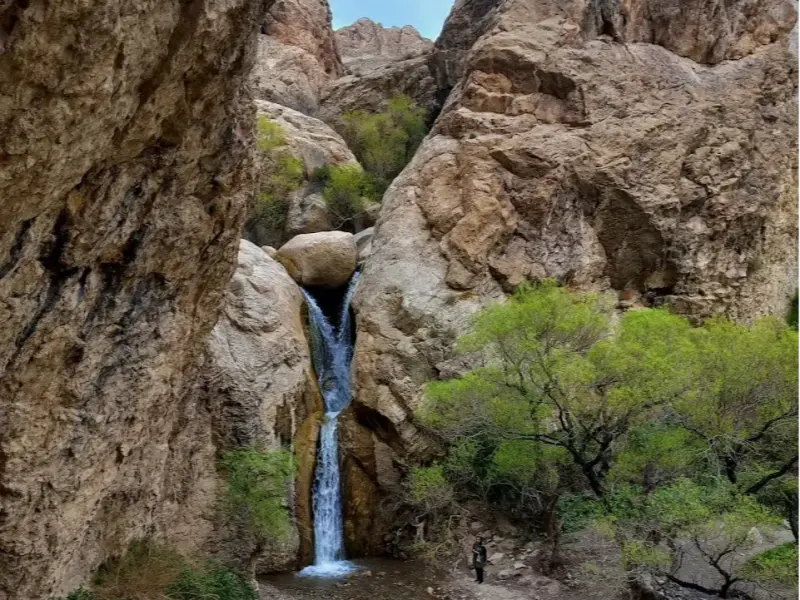 آبشار توی