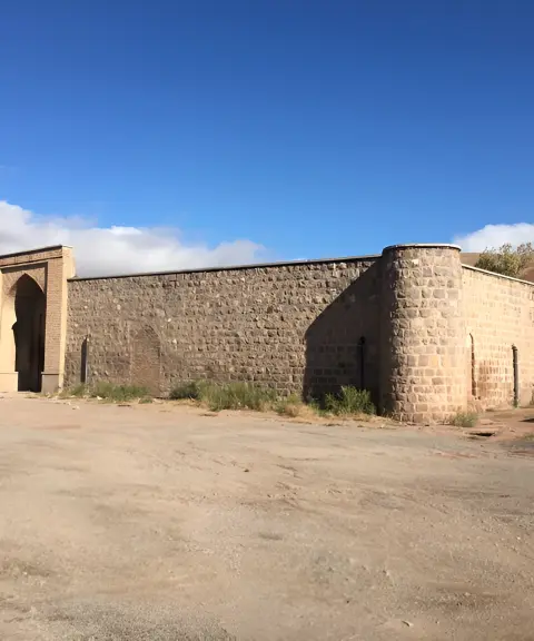 کاروانسرای گویجه بل، آذربایجان شرقی