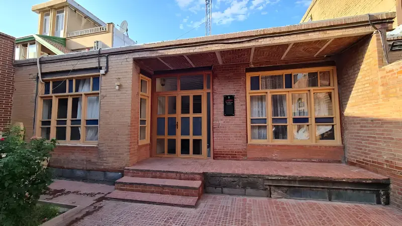 موزه مفاخر فرهنگی هنری مهاباد (سرای هیمن) - تصویر 1