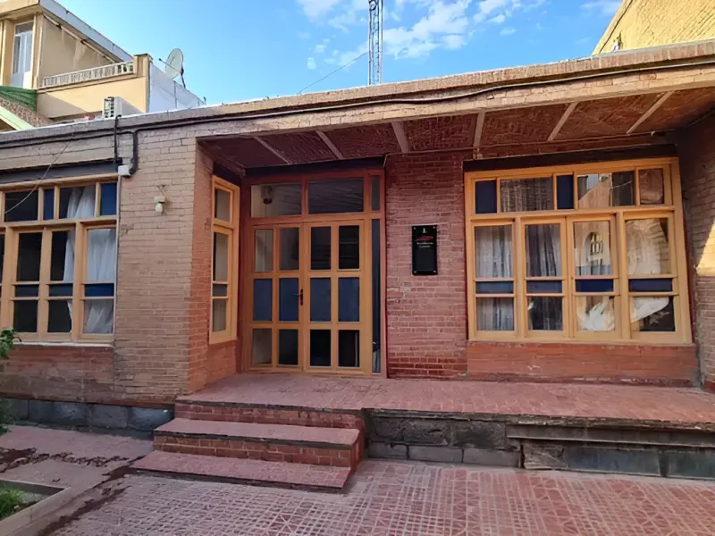 موزه مفاخر فرهنگی هنری مهاباد (سرای هیمن) - تصویر 1