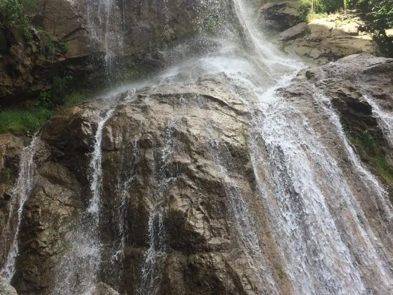آبشار گلوسنگ - تصویر 2