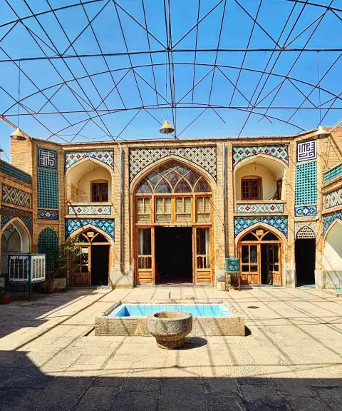 مسجد سرخی، اصفهان