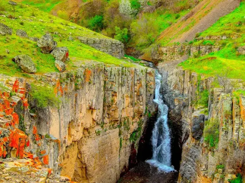 آبشار چالاچوخور