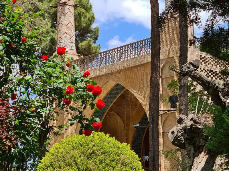 منارجنبان اصفهان - تصویر 3