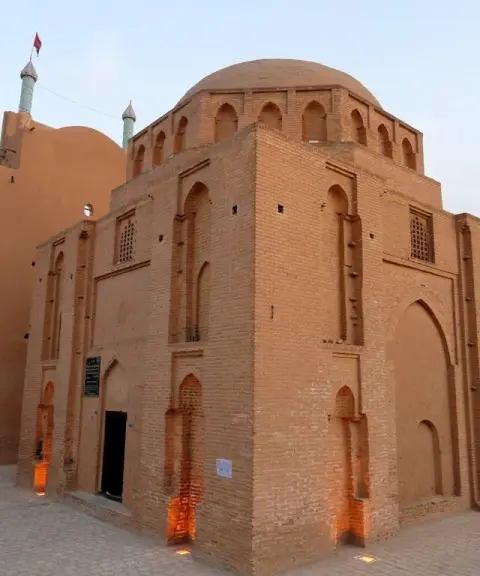 بقعه دوازده امام، یزد