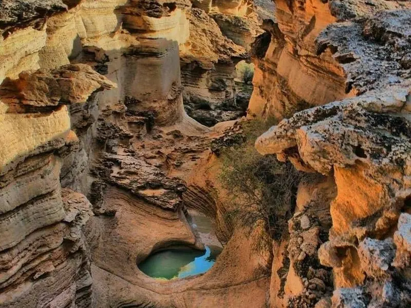 تنگه چاهکوه