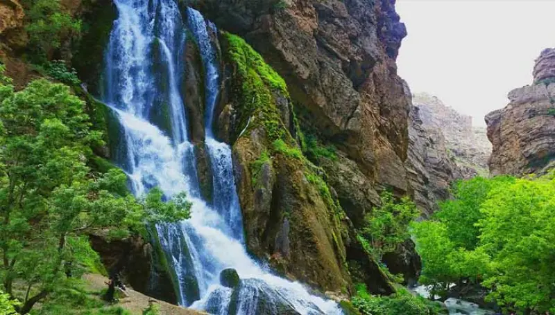 آبشار چکان - تصویر 1