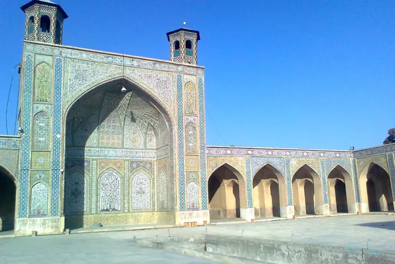 مسجد وکیل - تصویر 1