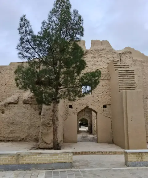 گنبد زنگوله، سمنان