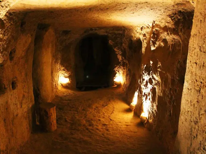 شهر زیرزمینی نوش‌آباد - تصویر 7