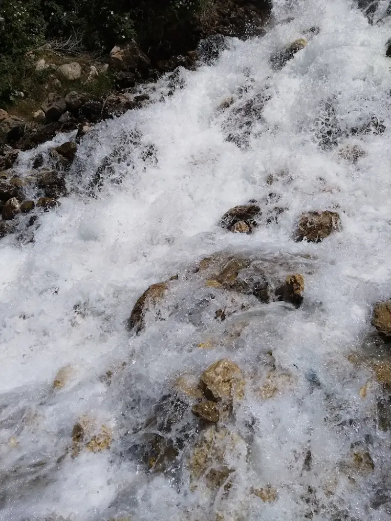 آبشار پشندگان - تصویر 2
