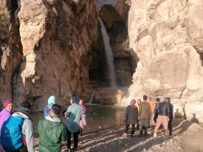 آبشار حکیم باشی - تصویر 6