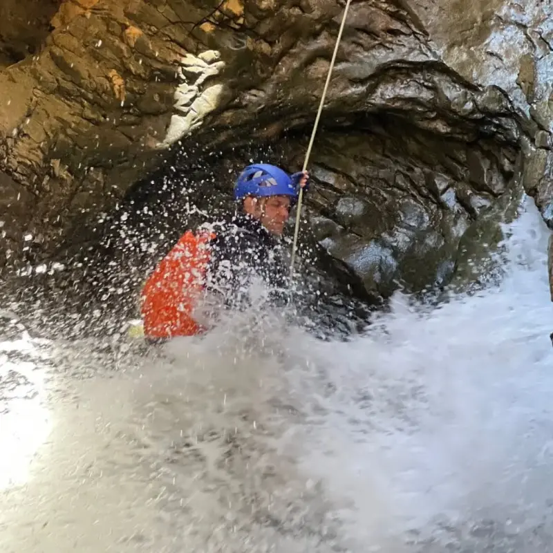 تنگ کلشاخ - تصویر 1
