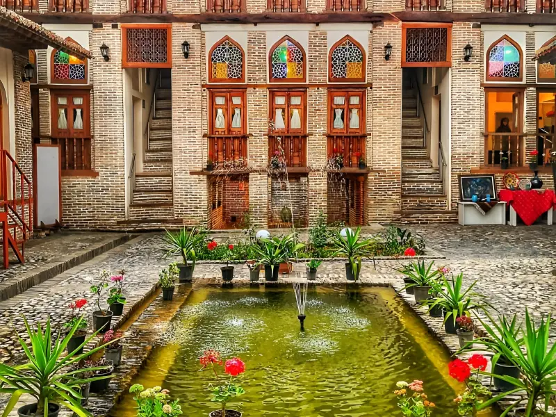 خانه امیر لطیفی - تصویر 2