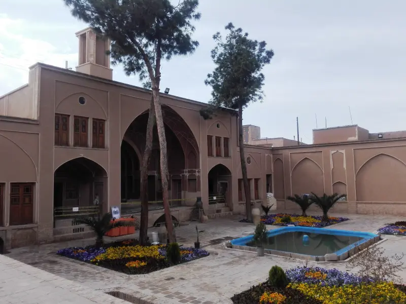 خانه آل یاسین - تصویر 1