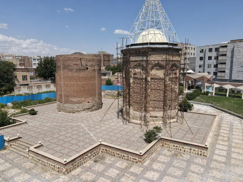 گنبد کبود - تصویر 2
