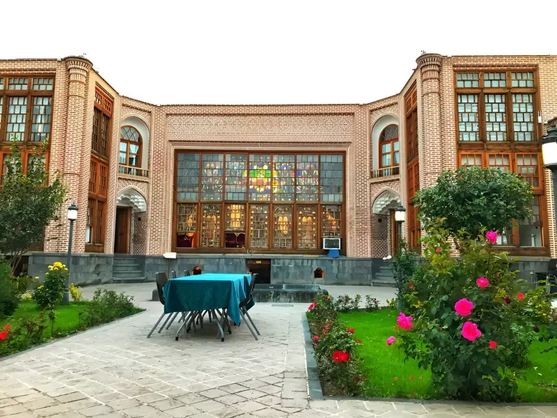 خانه صادقی - تصویر 1