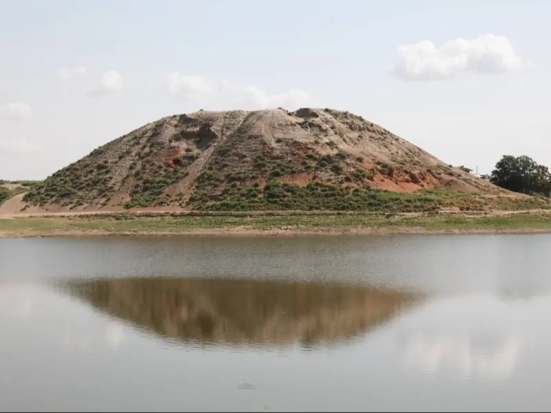 تپه تاریخی شیرنگ