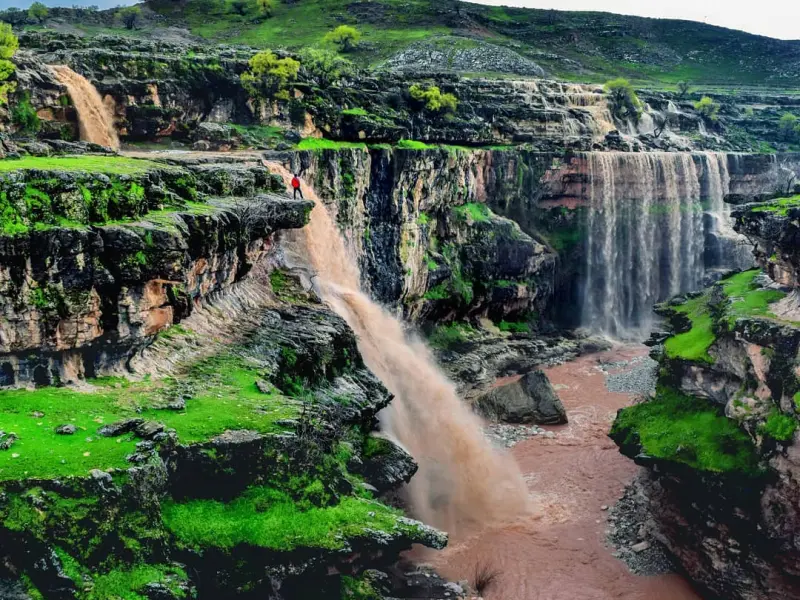 تخت چو لرستان - تصویر 1