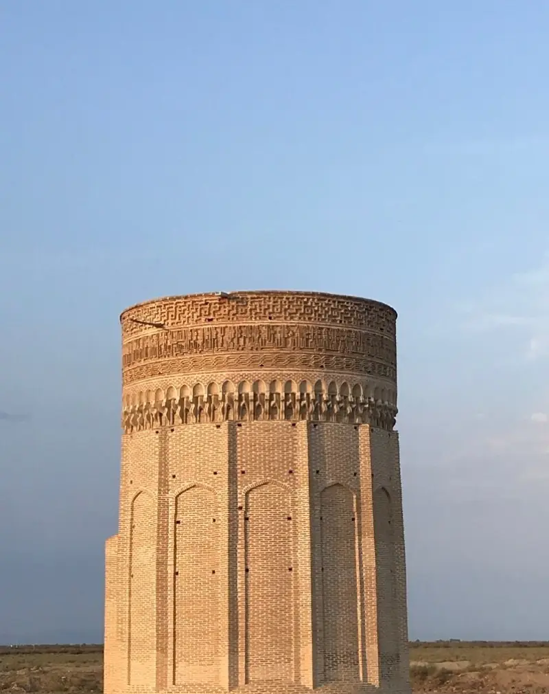 برج مهماندوست - تصویر 3