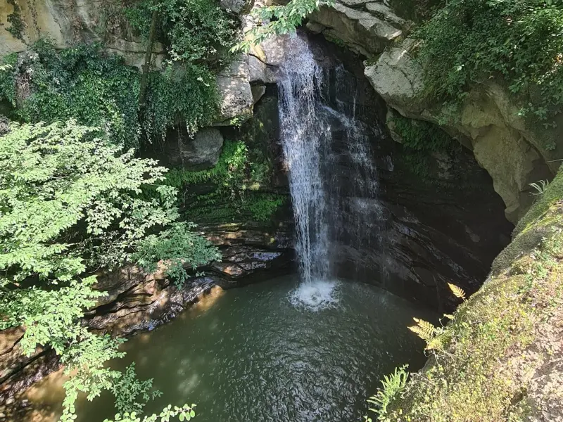 آبشار ساسنگ