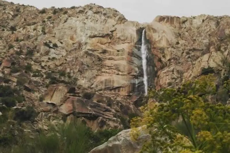 آبشار وروار - تصویر 3