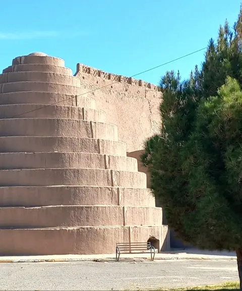 باغ بمید سیرجان، کرمان